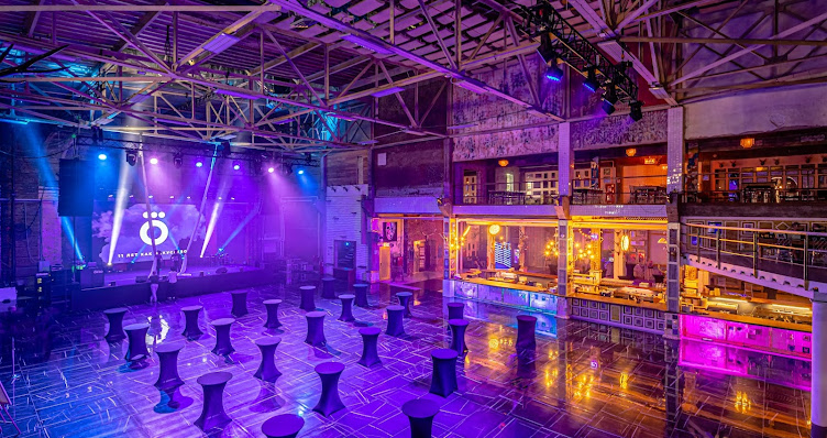 Фото №12 зала LOFT HALL