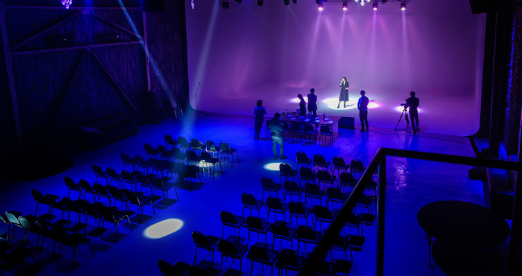 Фото №8 зала STUDIOHALL