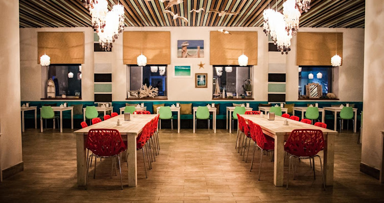 Фото №2 зала Mavi Cafe