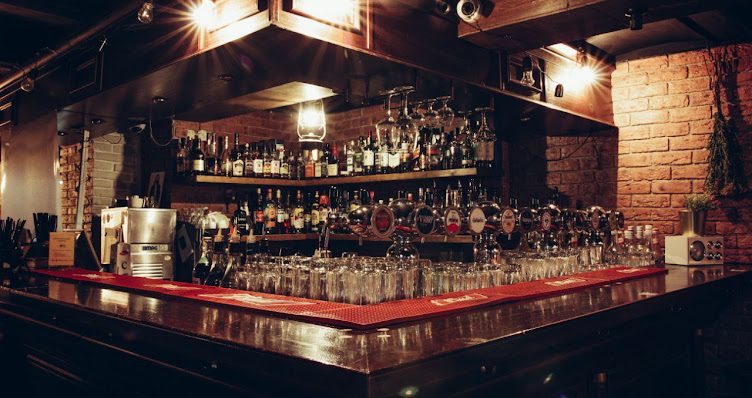 Фото №2 зала HUSKY BAR