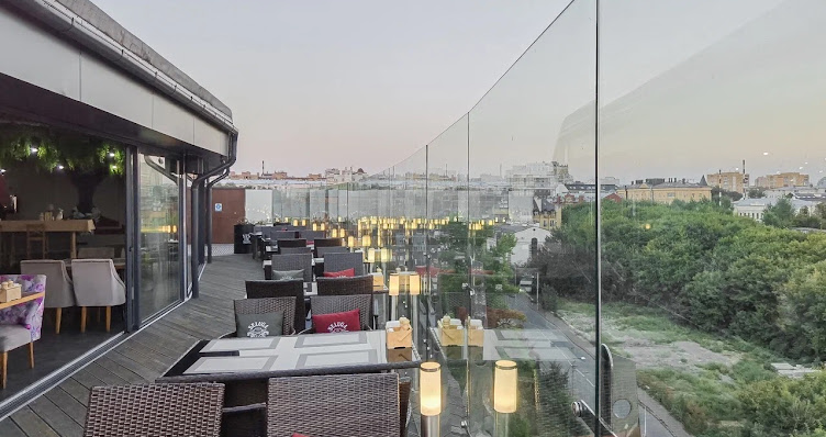 Фото №3 зала SKY8 Terrace&Grill