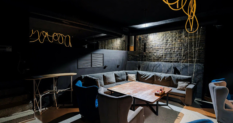 Фото №3 зала SMOKE INN на Рентгена