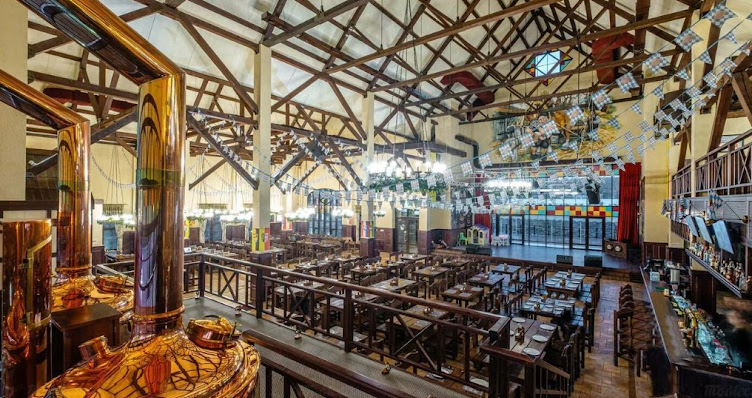 Фото №2 зала Biergarten на Елены Стасовой